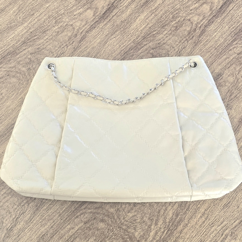 Auth CHANEL '13 Ltd. Ed. Cruise Line Double Stitch Hamptons Tote - Picture 4 of 16